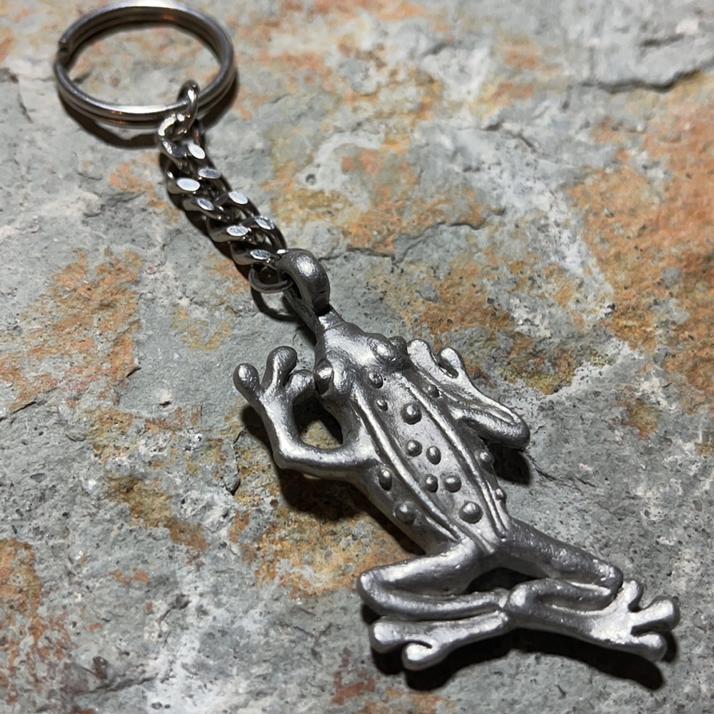 Canadian pewter artisan handmade, signed, tree frog keychain
